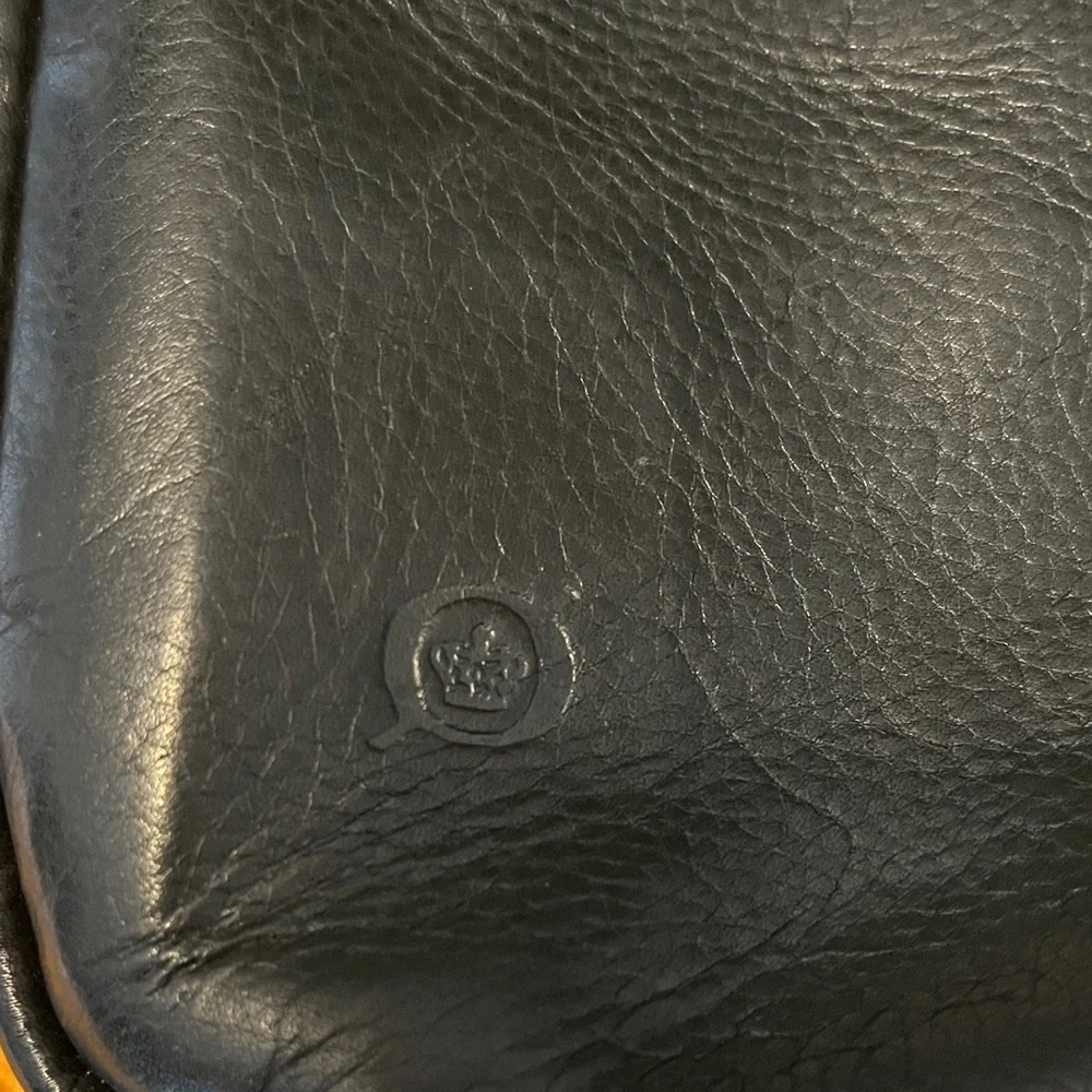 Born Black Leather Womens Purse/Backpack - Picture 3 of 8